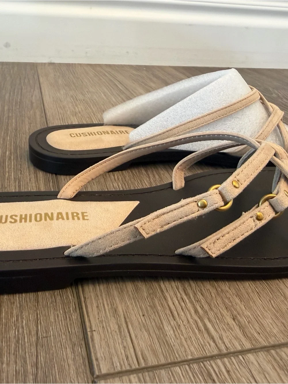Cushionaire brown sandals